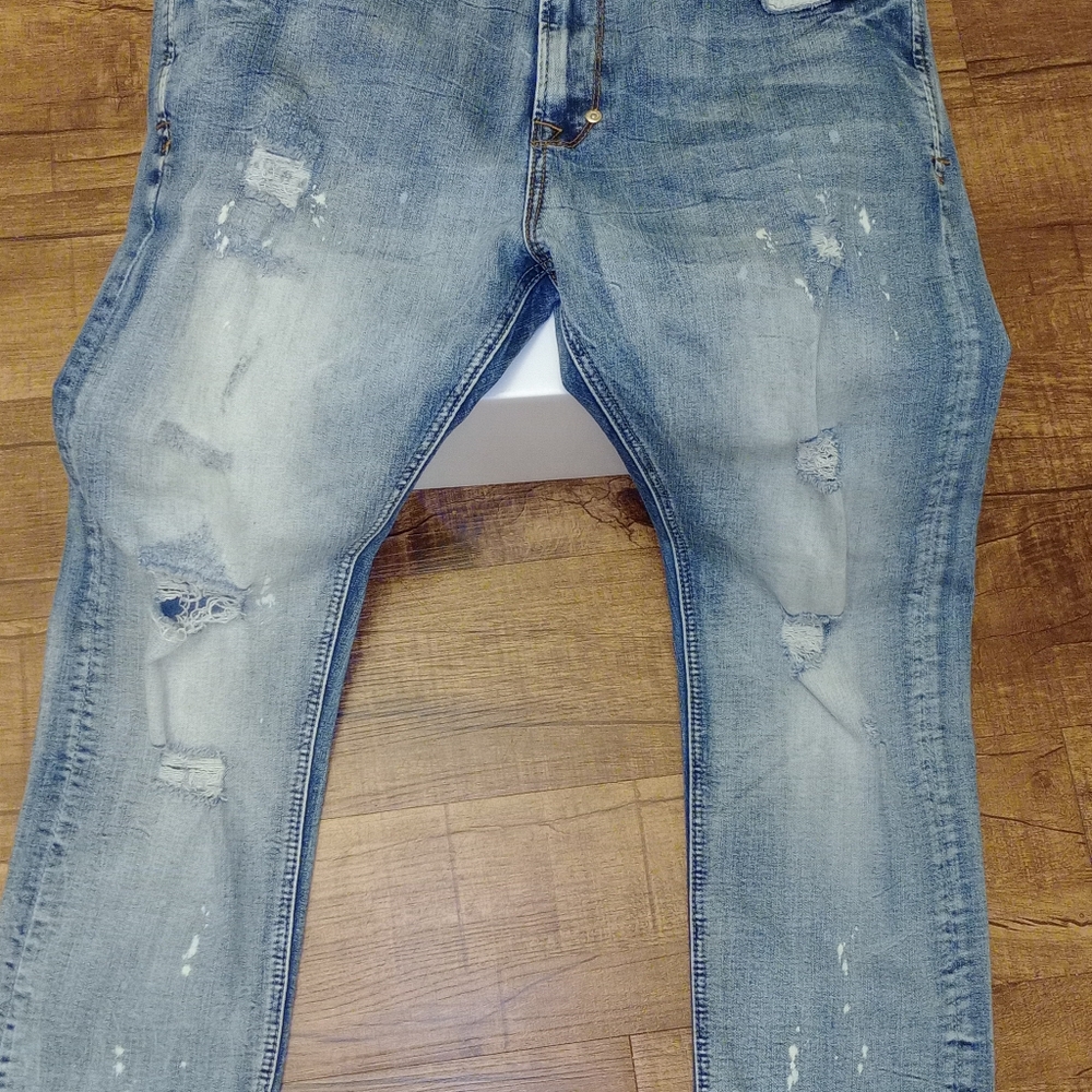Jeans - Picture 2 of 3